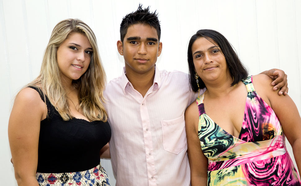 Life Skills Graduate in Brazil Finds Renewed Self-Confidence Hero Image