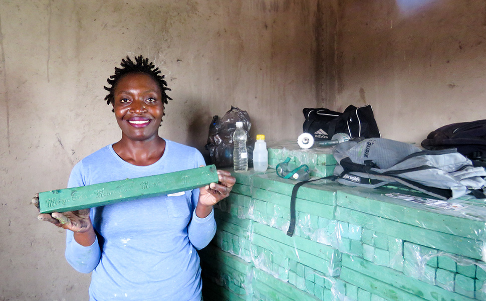 Problem-Solving Entrepreneur Employs Fellow Youth in Zimbabwe Hero Image