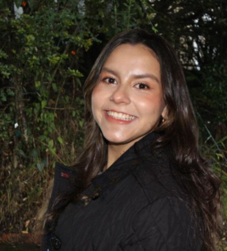 Juana Catalina Gil Headshot