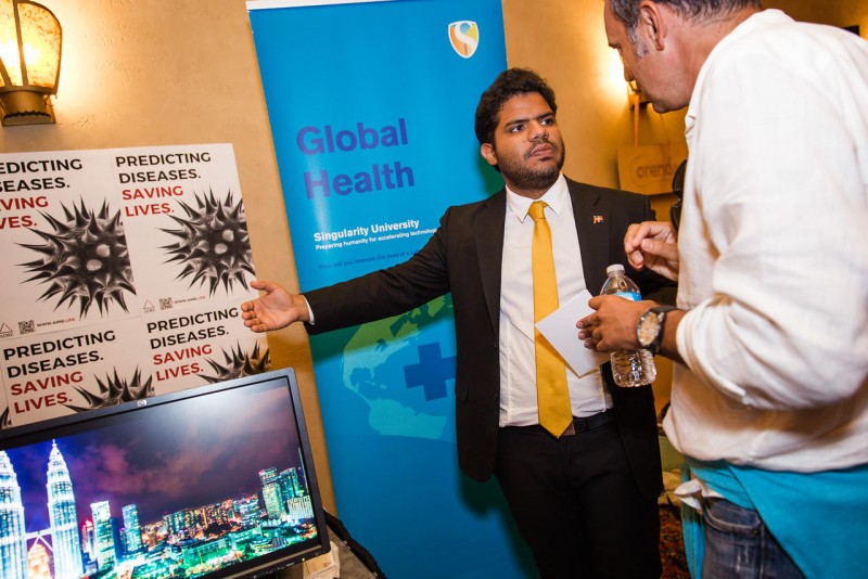 Rainier Mallol's photo