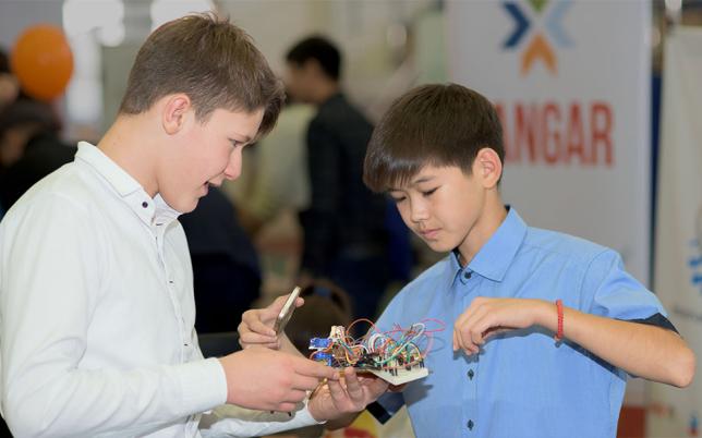 What Communities in Kazakhstan Can Learn from Robot Battles Hero Image