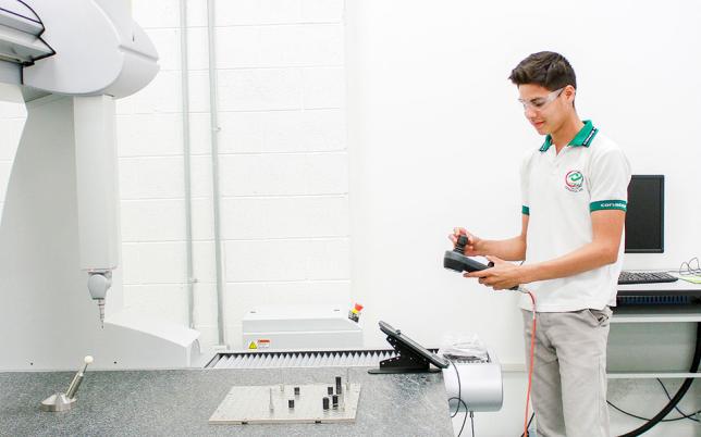 Robot-Proof Skills Require Lifelong Learning Hero Image